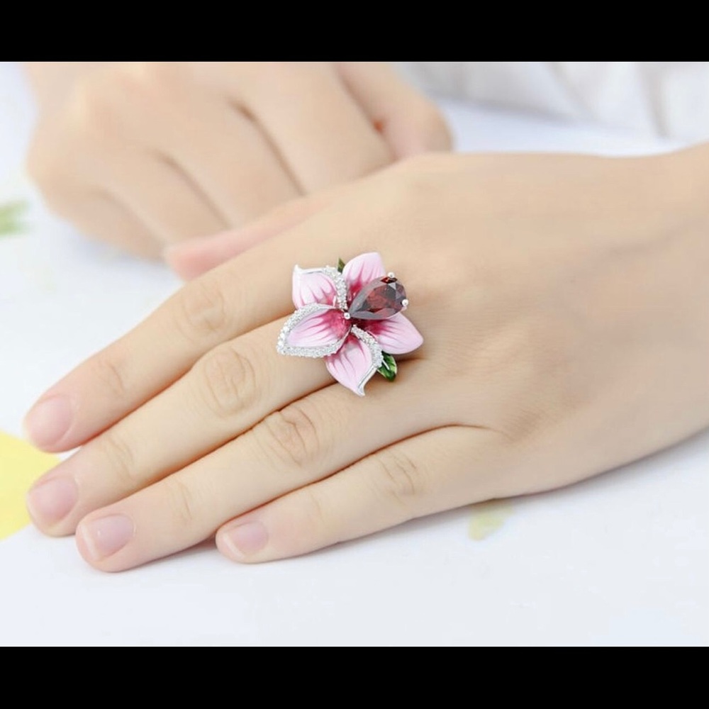 Gorgeous 925 Flower Ring